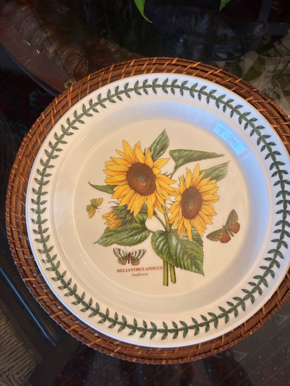 Portmeirion Yellow Sunflower Ceramic Dinner Plate with Green Leaf Border